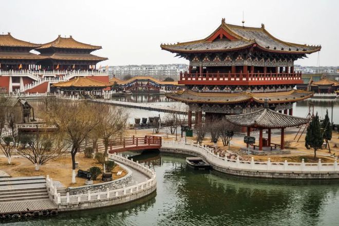九游体育：6条自驾路线在路上看遍绝美风景！(图32)