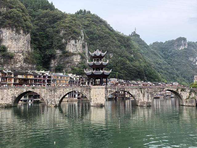 重庆到贵州自驾游6天5晚打卡6个景区这个旅游攻略绝对适合您(图2)