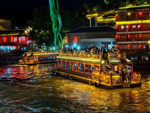重庆到贵州自驾游6天5晚打卡6个景区这个旅游攻略绝对适合您(图6)