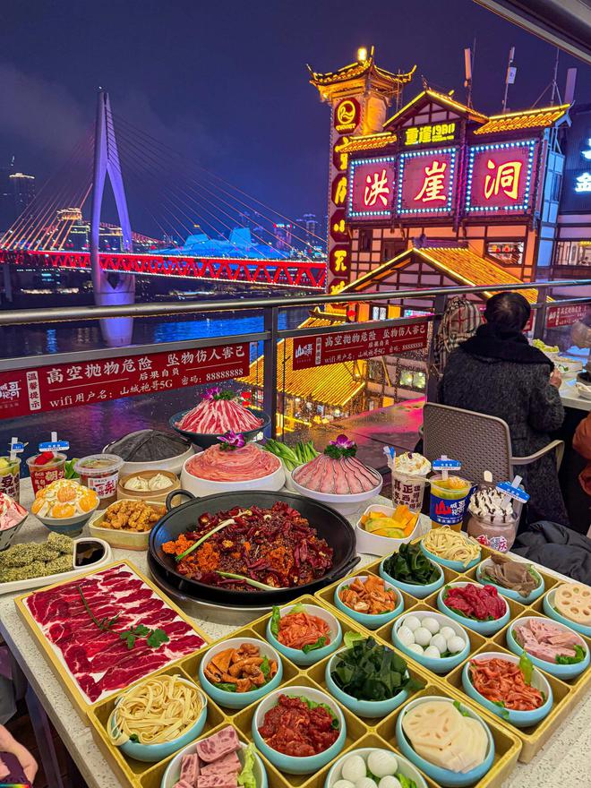 九游体育：成都重庆旅游攻略七日游多少钱？成都景点旅游路线攻略纯玩(图1)