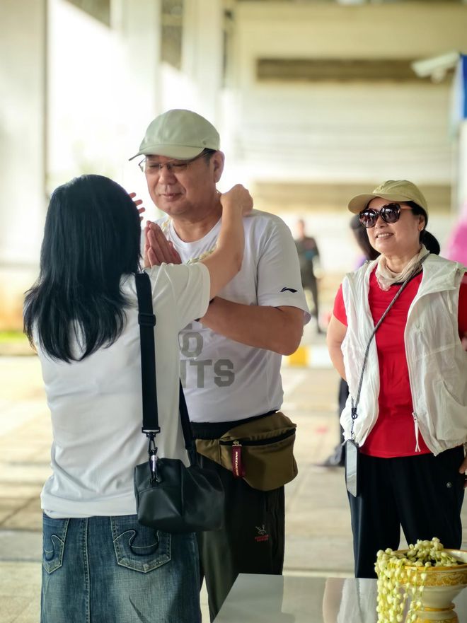 百车自驾共庆2024宋干节穿越国界开启中泰自驾游新篇章(图4)