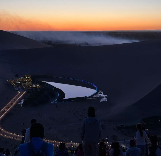 九游体育：2024西北旅游六日攻略西北环线晚花费六日跟团出行指南(图1)