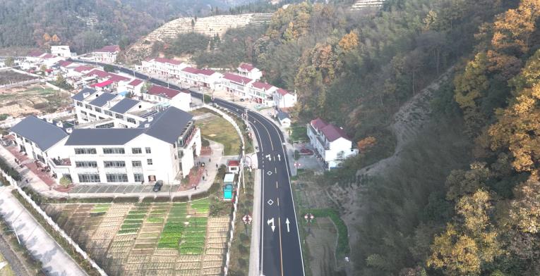 安徽金寨：山水为笔路为墨交旅融合绘新卷(图5)