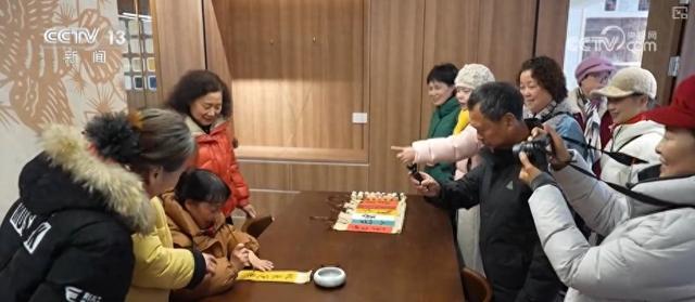 从小众到主流银发游火热！多样需求激活多元产业新引擎(图1)