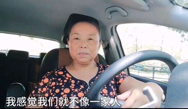 5年后再看60岁“自驾游阿姨”苏敏才彻底明白什么叫相由心生(图2)