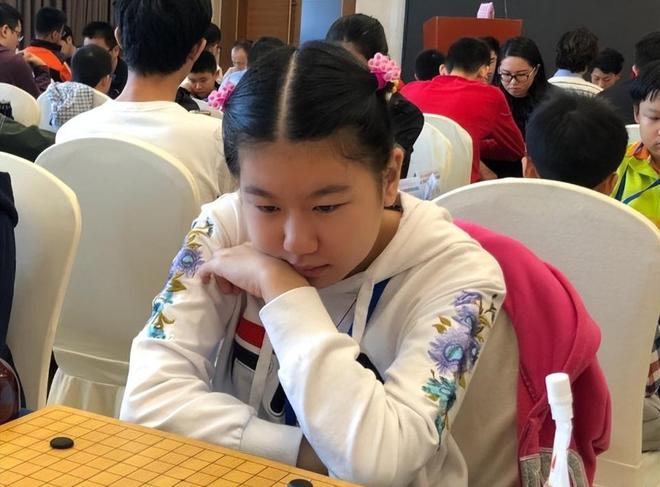 禁赛8年！19岁中国女棋手被严惩：比赛私藏手机用AI作弊被抓现行(图3)