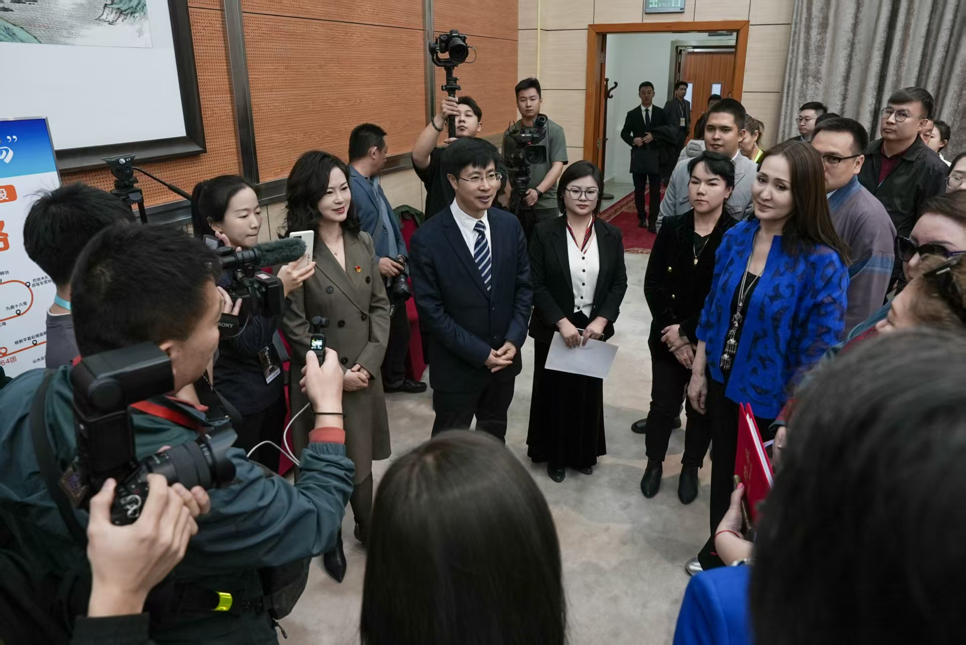 兵团第九师白杨市“云上花海红色白杨”专场文旅宣介活动圆满举办(图2)