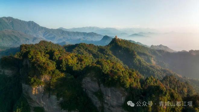 九游体育：喜讯！青城山—都江堰景区双双上榜必打卡景点Top100！(图5)