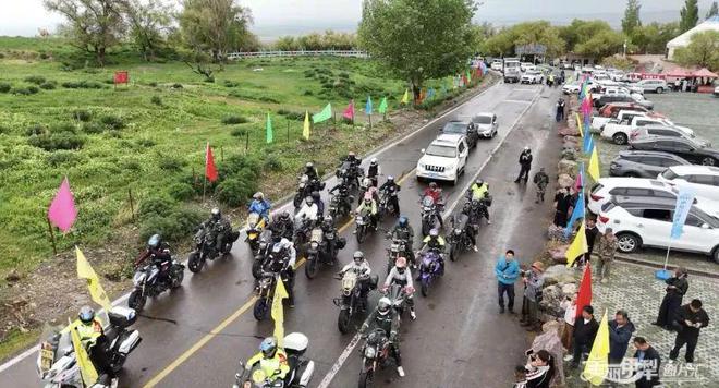 九游app入口：伊昭公路10日起分段式开放自驾游迎来新热潮(图1)