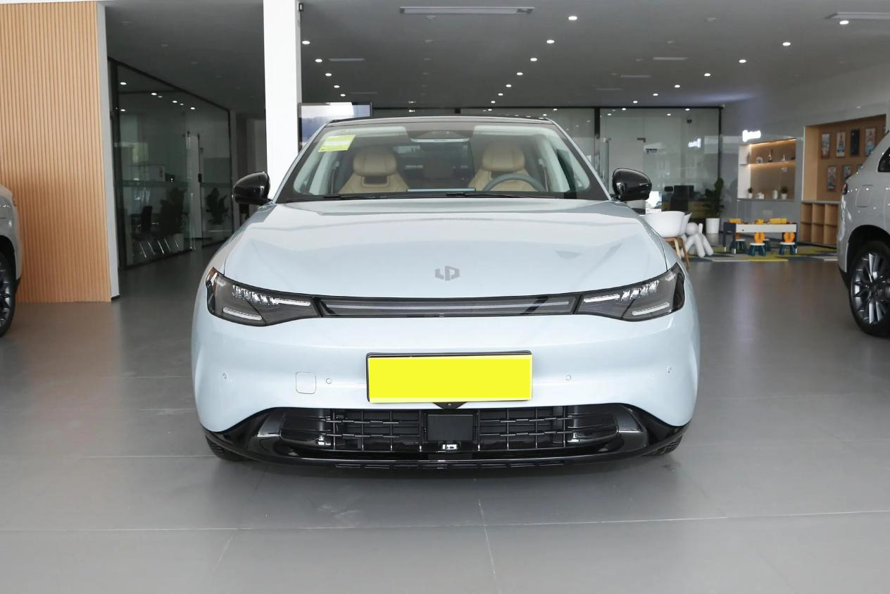 国补厂补双buff零跑C01终端价来到9万+能闭眼入吗？(图1)
