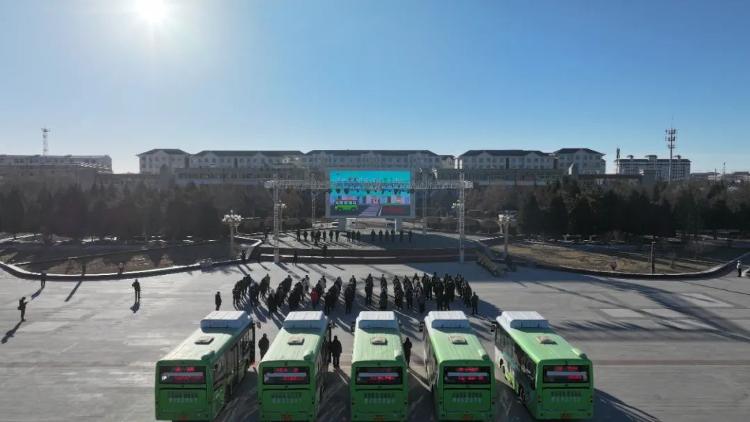 免费乘公交引热议山东至少已有17县公交全民免费(图1)