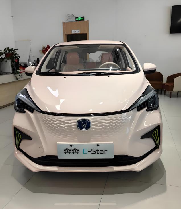 长安的电车有哪些品牌？从低端到高端全覆盖2025年最新车型盘点(图2)
