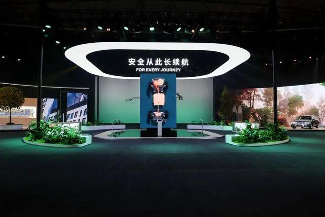 九游体育：于柯鑫：XC70是沃尔沃超混领域的一张狠牌(图2)
