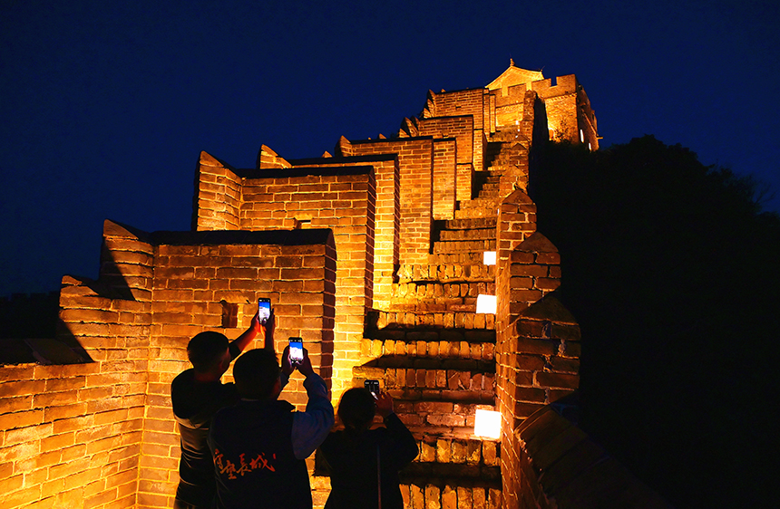 九游体育：河北承德：皇家文脉与秋日盛景引客来(图3)