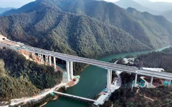 赋能经济发展大通道共绘民族团结同心圆(图1)