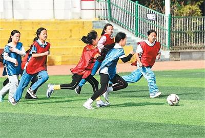 九游体育：贵州“村超”：吸引全世界人民一起玩(图3)