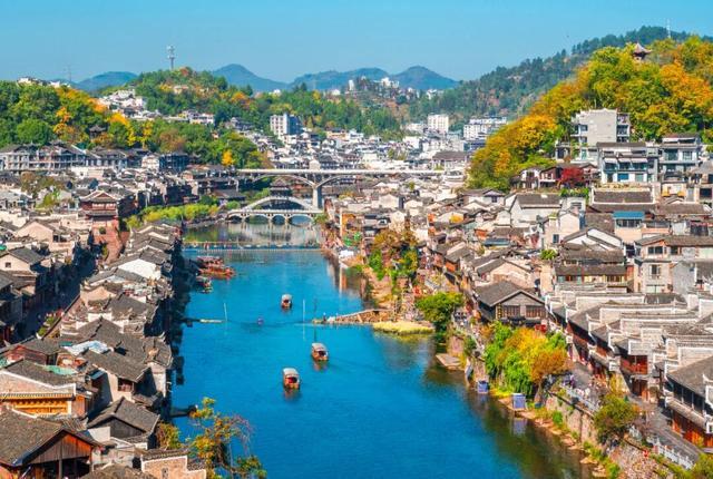 湖南省委常委会会议审议通过重磅文件建设大张家界国际旅游区(图2)