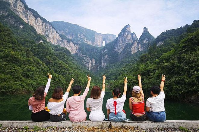 张家界中国国际旅行社有限公司专注于张家界高品质旅游服务(图1)