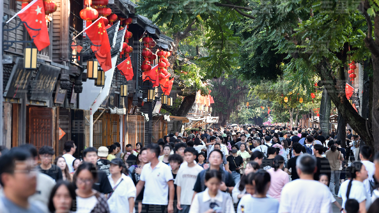 农村居民撑起万亿旅游消费(图1)