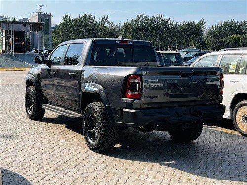 24款道奇公羊霸王龙全系现车顶级越野皮卡特惠价80来万起售(图10)