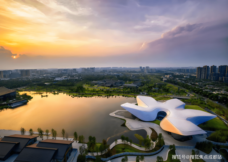 成都【金周路TOD国宾九玺】售楼中心电话(已认证)-项目介绍与销售动态_获取3月最新售价、最低总价_售楼处首页_查询剩余房源(图5)