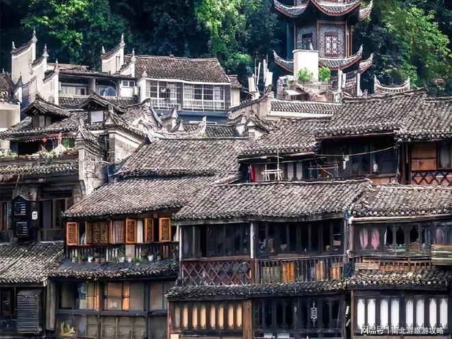 张家界五天怎么玩攻略：森林公园凤凰古城自驾游跟团多少钱？(图3)