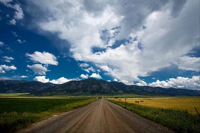 九游体育：想去美国自驾游这7条路线你绝对不能错过(图1)