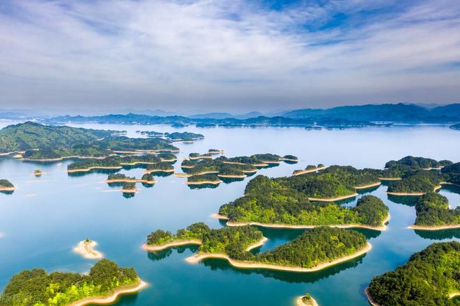 你一定要知道的8条国内精品自驾游路线带你轻松领略大好河山(图5)