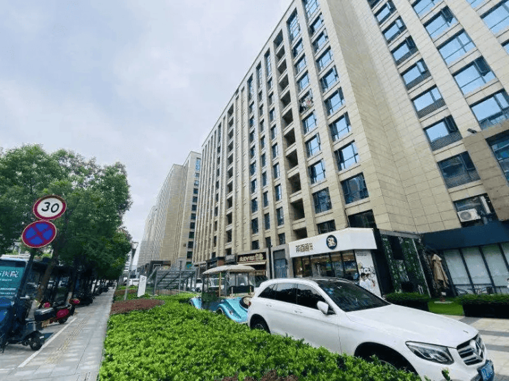 九游体育：世嘉铭座售楼处│世嘉铭座(营销中心)-2026销售中心(售楼处)-楼盘欢迎您-价格户型地址环境配套交房时间电线(图1)